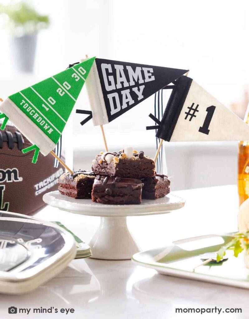 Football Felt Pennant Set