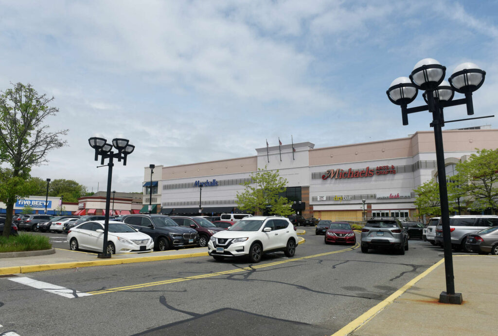 Party City New Store Ridgeway Center Stamford 19665426 Party City New Store Ridgeway Center Stamford 19665426